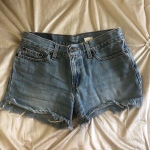 Levi’s cut off Jean shorts 518 vintage